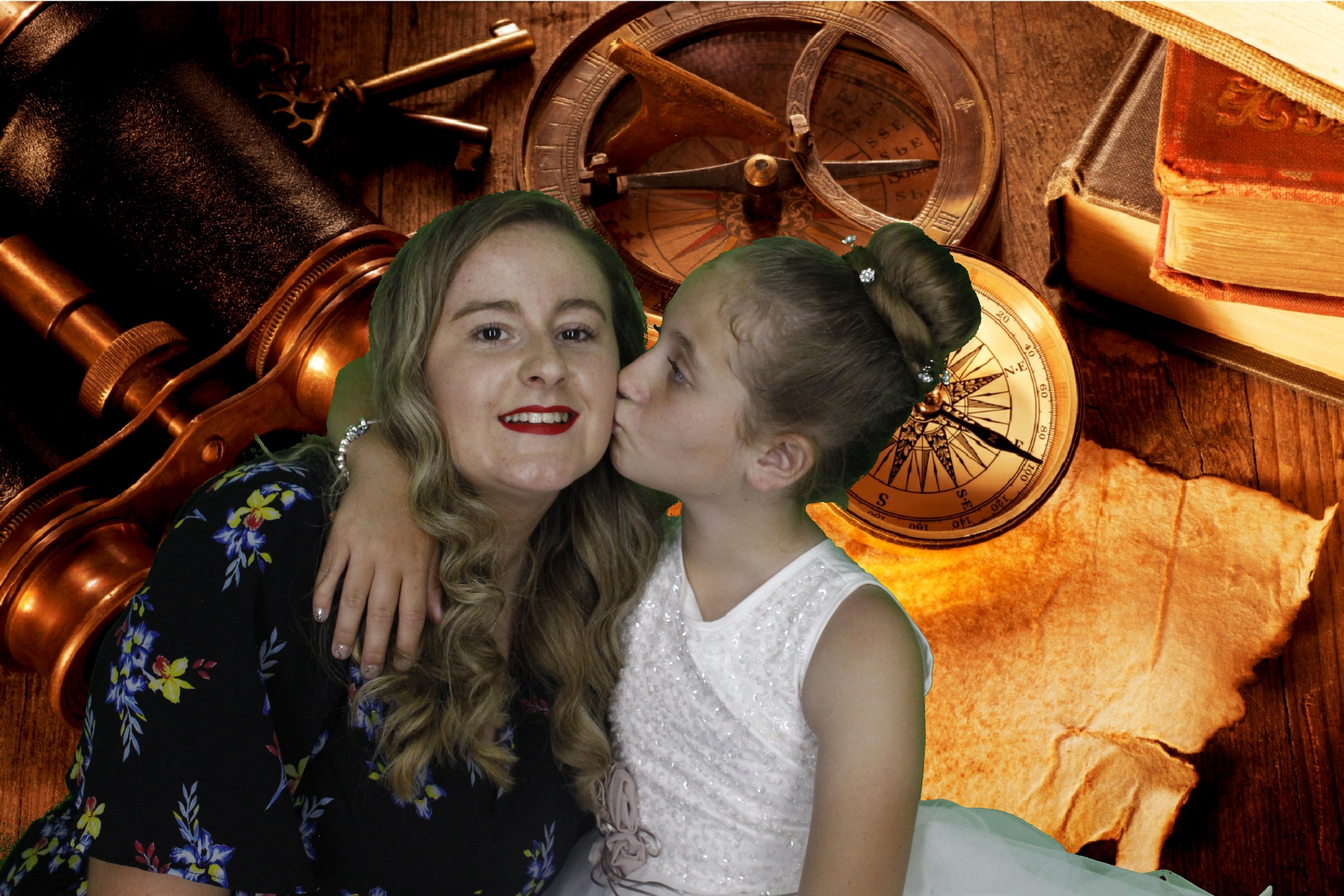 Hollie Mills | View more photos from the event at gallery.myphotoboothexperience.co.uk/u/MyPhotoBoothExperienceLtd/Hollie-Mills